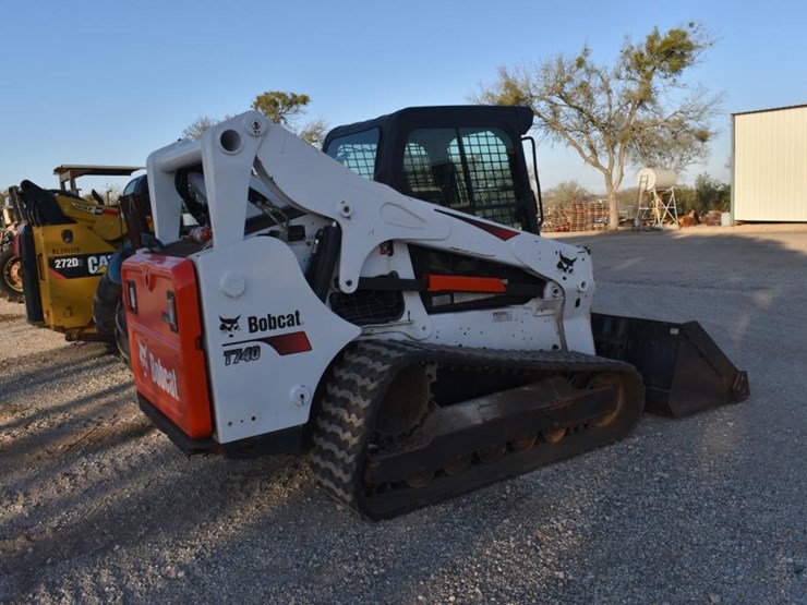 2019-bobcat-t740-image-4