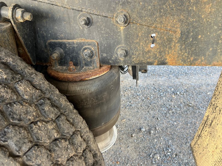 2006-freightliner-auger-truck-image-47