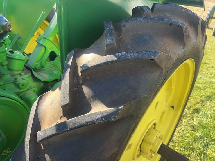 john-deere-model-b-image-57