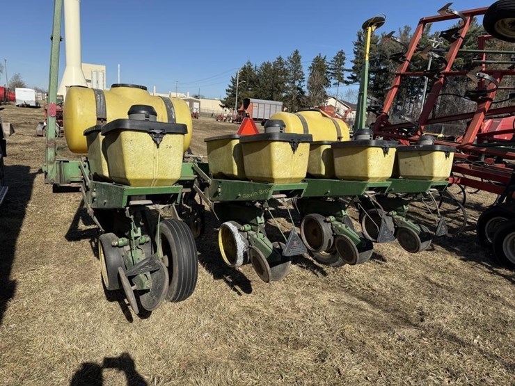 john-deere-7000-image-5