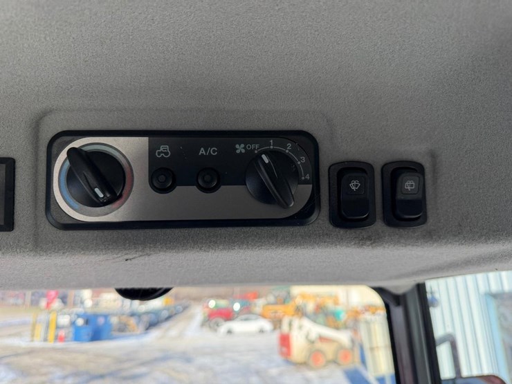 2018-kubota-l4060-image-25