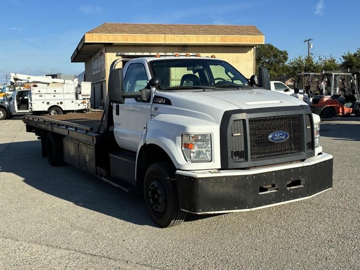 2016-ford-f650-image-2