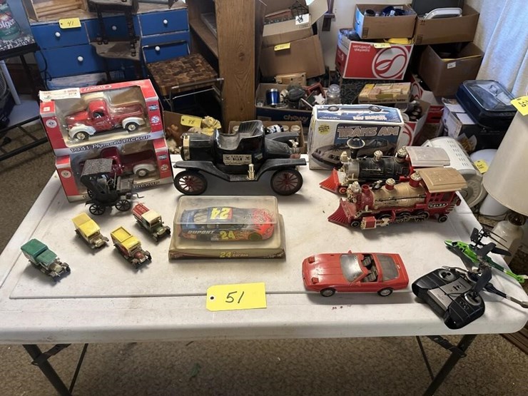 vintage-toys-cars-&-trains-image-1