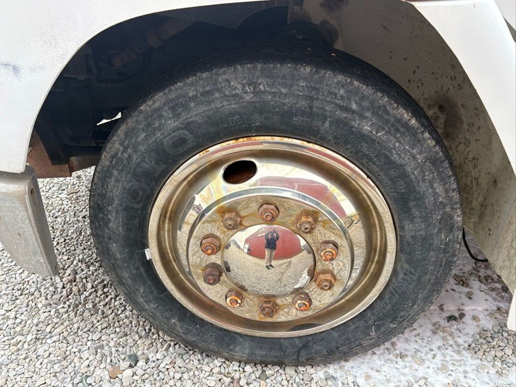 1996-freightliner-dump-truck-image-13