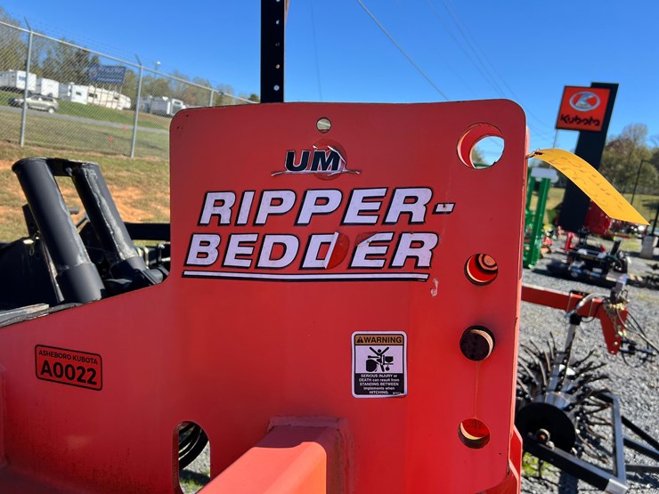 2021-white-251-image-10