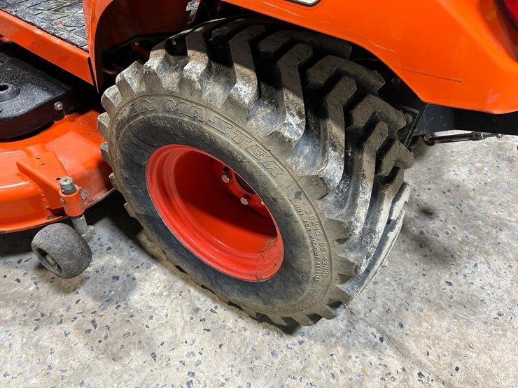 2019-kubota-bx2380-image-18