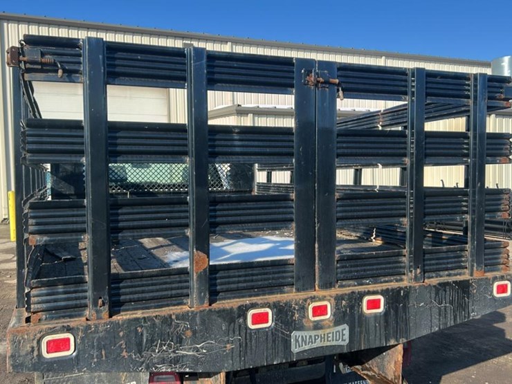 2017-chevrolet-silverado-3500hd-image-28