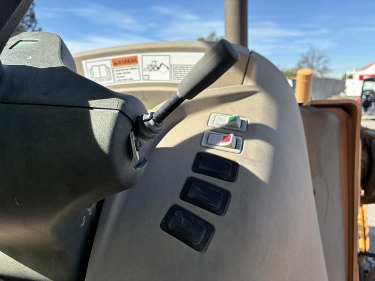 2007-case-580sm-image-24