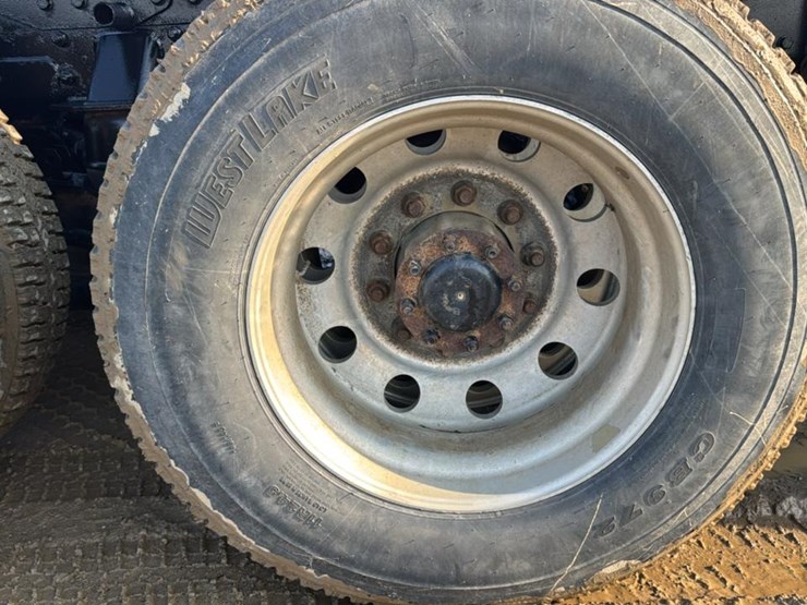 #119-•-2018-kenworth-log-truck-image-33