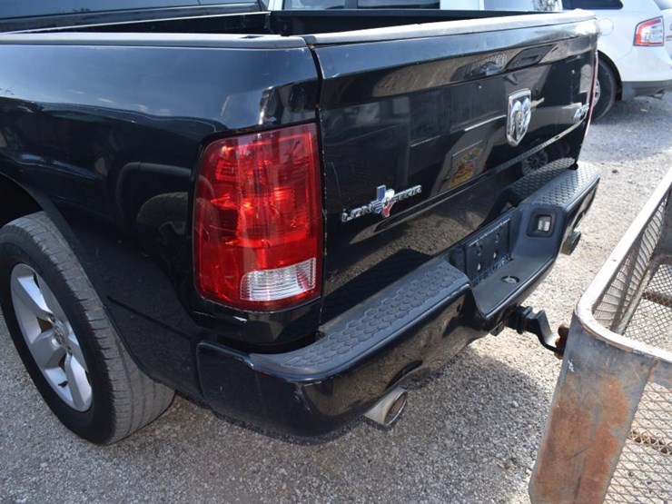 2014-dodge-1500-image-9