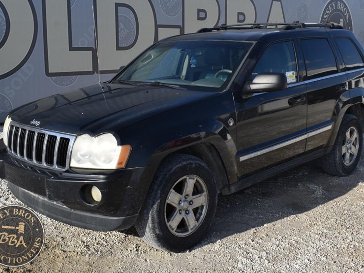 2005-jeep-grand-cherokee-limited-image-2