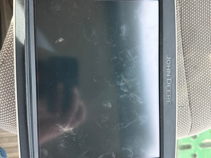 john-deere-10-image-2