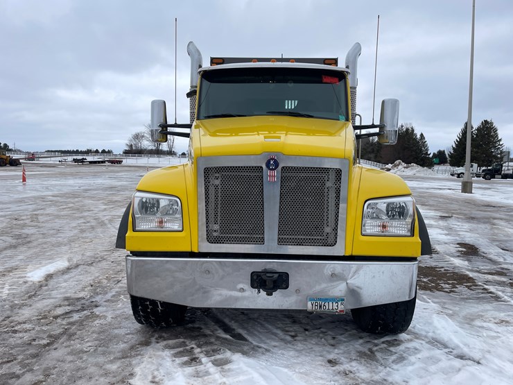 2018-kenworth-t880-image-8