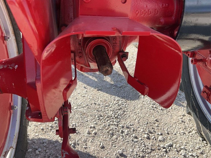 farmall-130-image-45