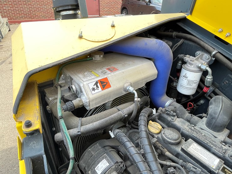 #119-•-2021-combilift-combi-rt-rough-terrain-8,000-lbs.-forklift-(demo)-image-36