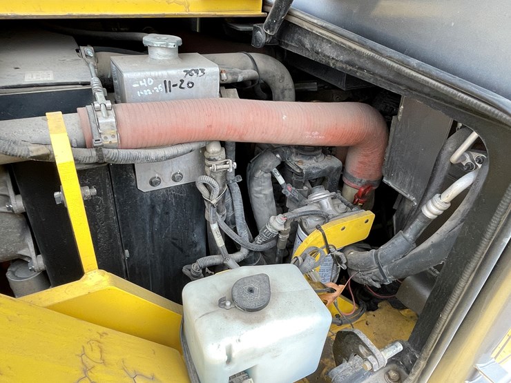 2016-hyundai-70d-9-image-25