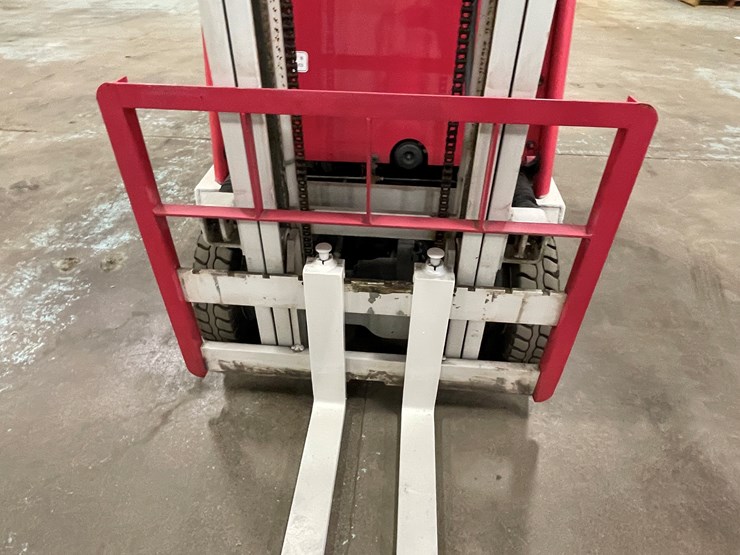 #183-•-toyota-7-runner-electric-forklift-image-11