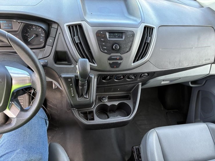 2015-ford-transit-image-14