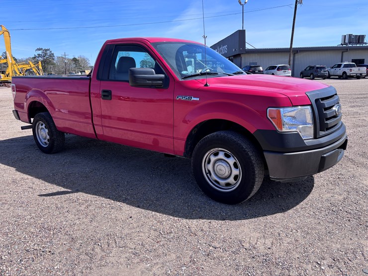 2011-ford-f150-xl-image-3