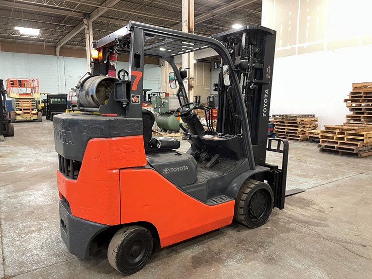 #177-•-2016-toyota-propane-forklift-image-5