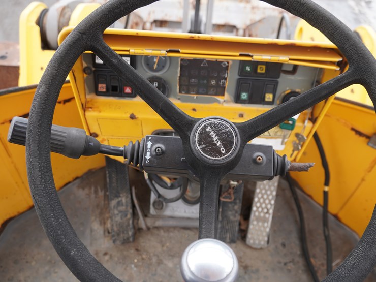 1999-volvo-l70c-image-17