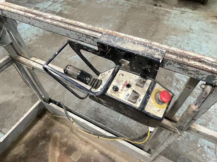 #204-•-terex-ts26-electric-scissor-lift-image-31