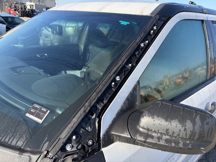 2015-ford-explorer-image-6