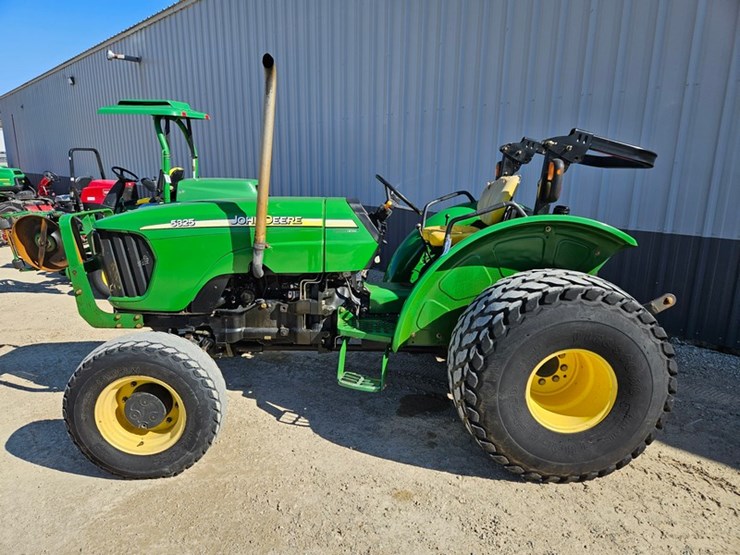 john-deere-5325-image-2
