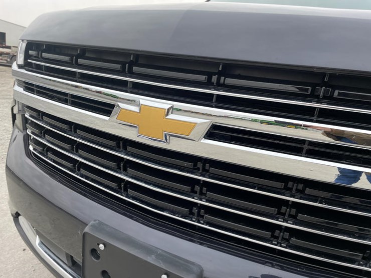 2023-chevrolet-tahoe-image-14