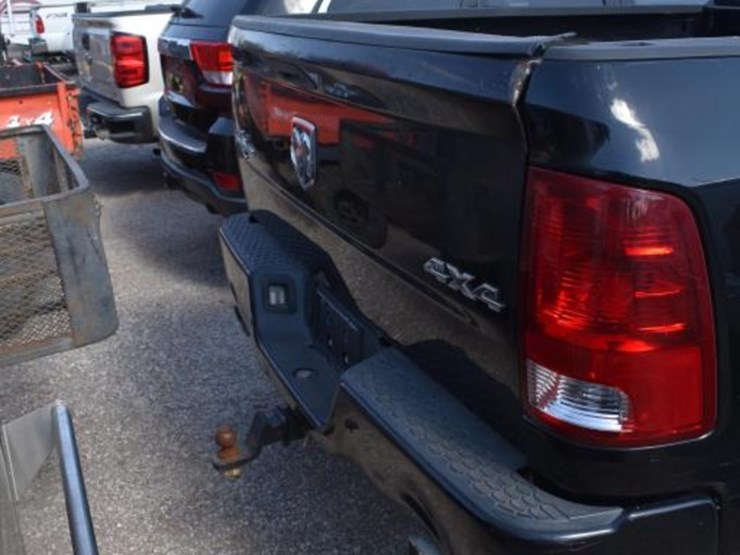 2014-dodge-1500-image-6