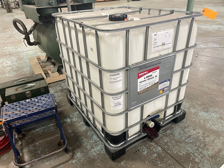 #7654-•-250-gallon-poly-caged-tote-image-2