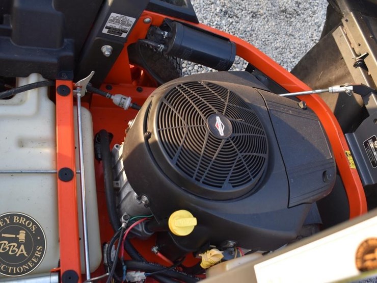 kubota-z122e-image-15