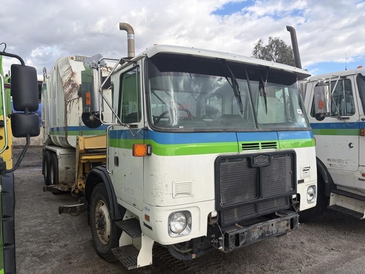 2010-autocar-xpeditor-image-2