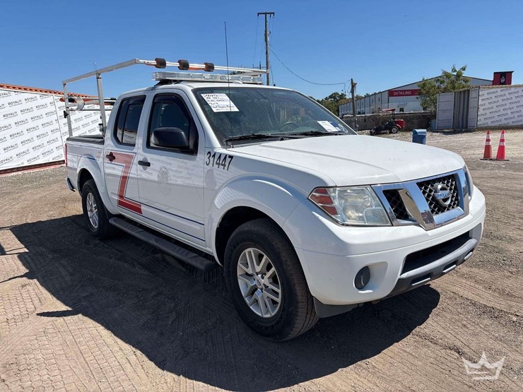 2015-nissan-frontier-image-2