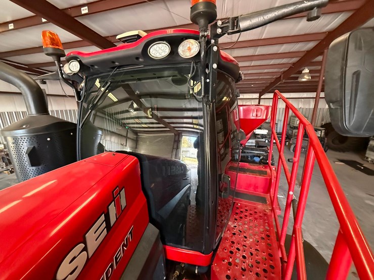 2022-white-251-image-13