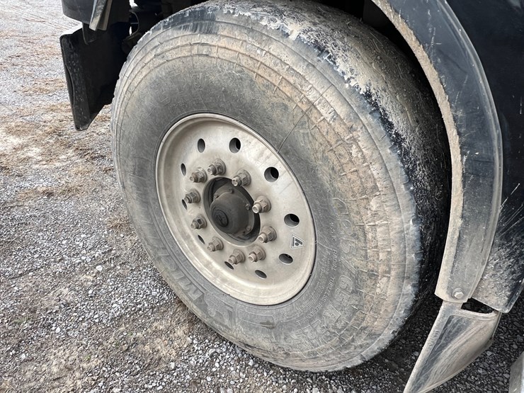 western-star-4700sb-image-12