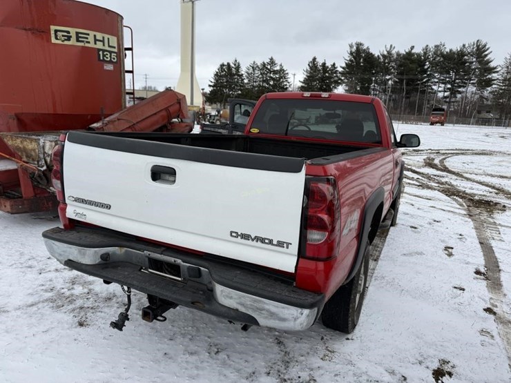 2005-chevrolet-2500-image-8