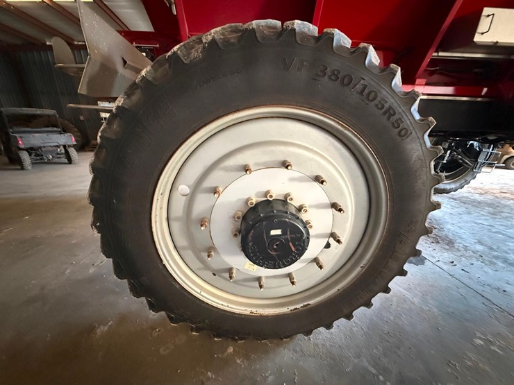 2022-white-251-image-36