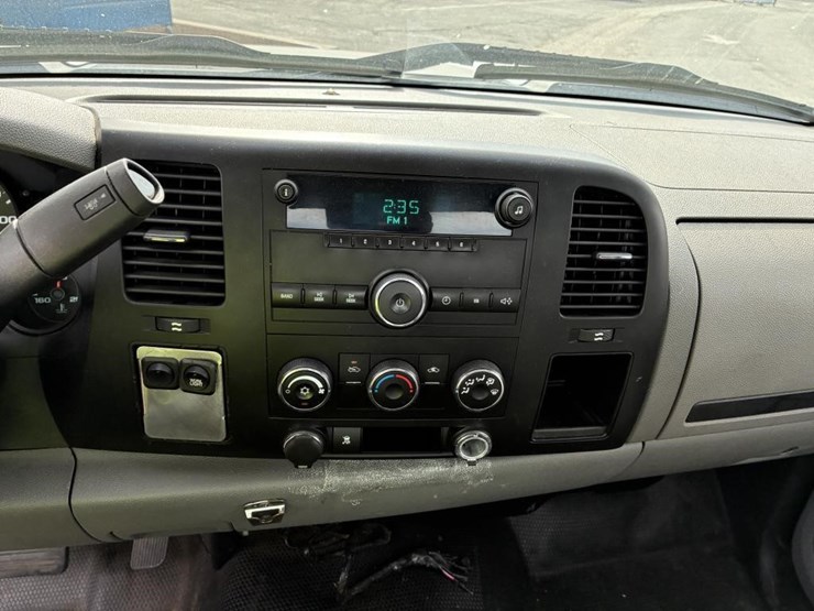 2009-chevrolet-1500-image-12