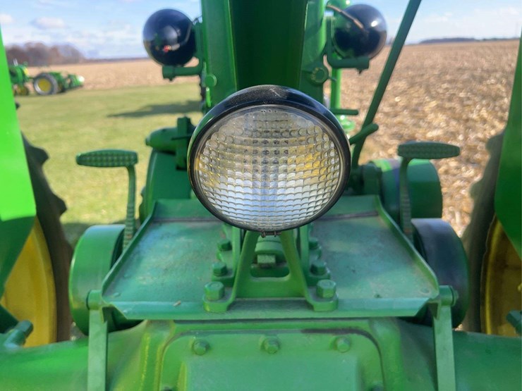 john-deere-model-b-image-45