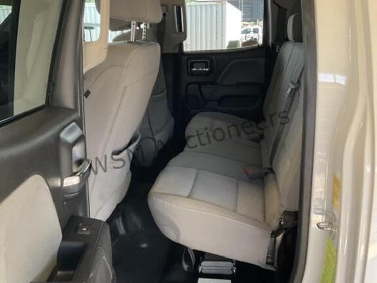 2019-chevrolet-silverado-2500hd-image-24