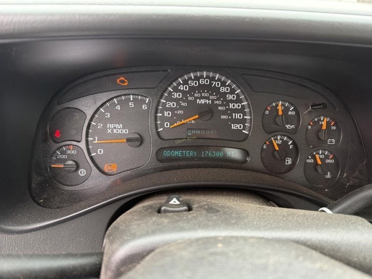 2005-chevrolet-2500-image-13