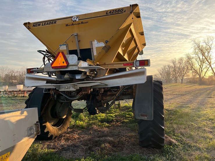 2012-ag-chem-rg1100-image-7