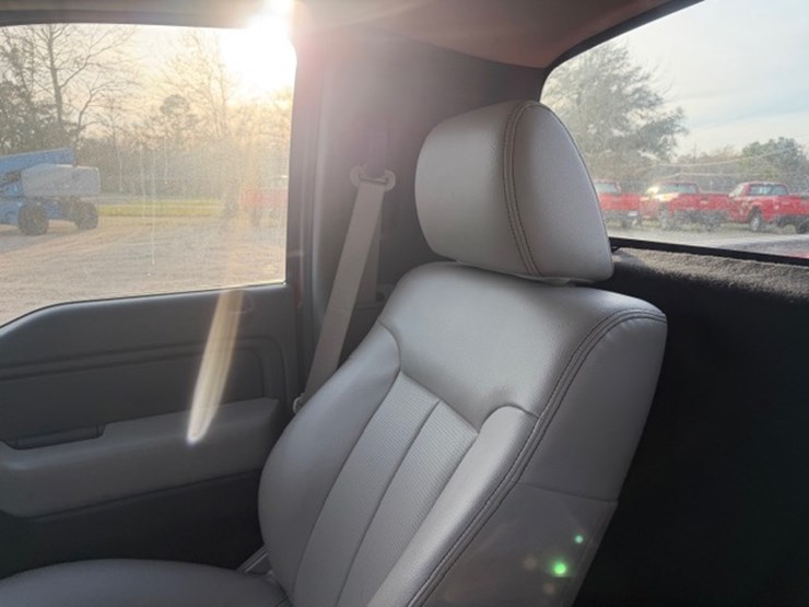 2010-ford-f150-image-28