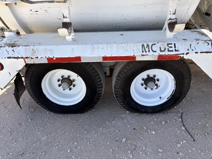 jays-inc-1000pd-t/a-bumper-pull-hydrovac-trailer-image-6