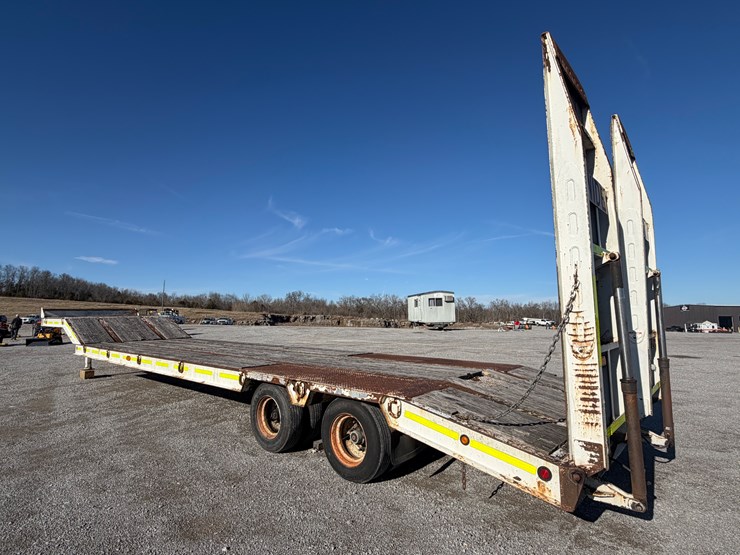 #30964-•-2004-ferree-lt-35t-tandem-axle-lowboy-trailer-image-10