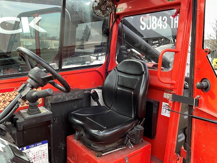 #130-•-2018-skyjack-sj843-telehandler-image-42