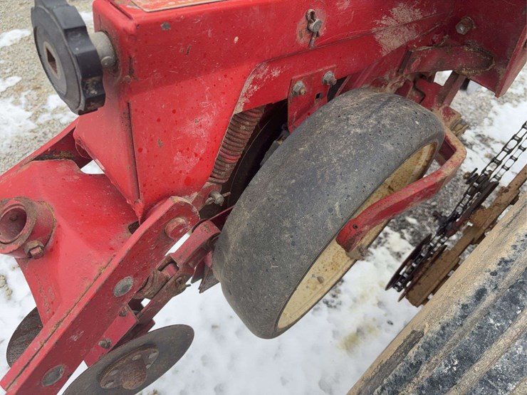 international-800-image-8