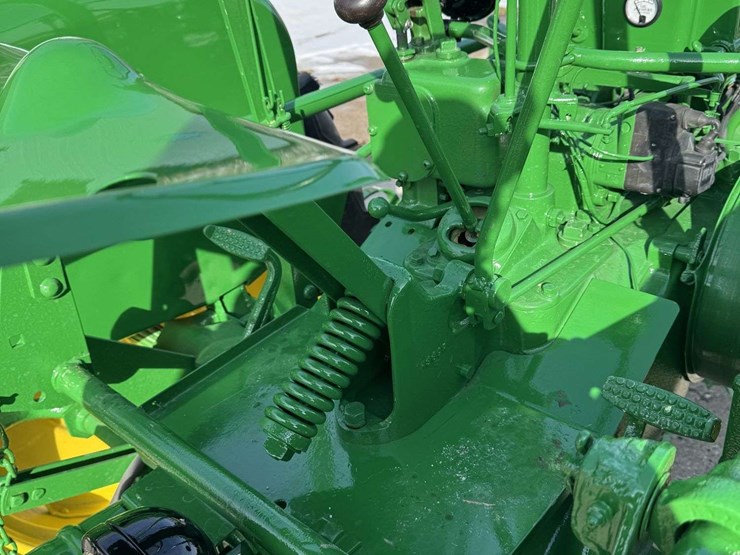 john-deere-h-image-13