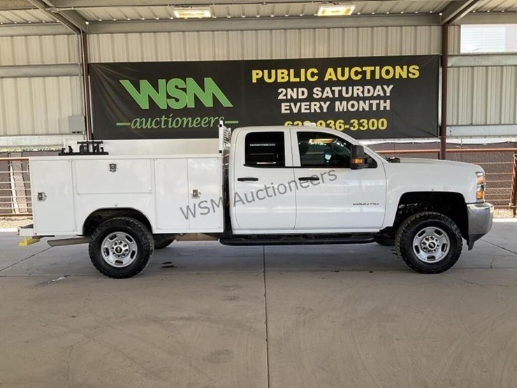 2019-chevrolet-silverado-2500hd-image-1